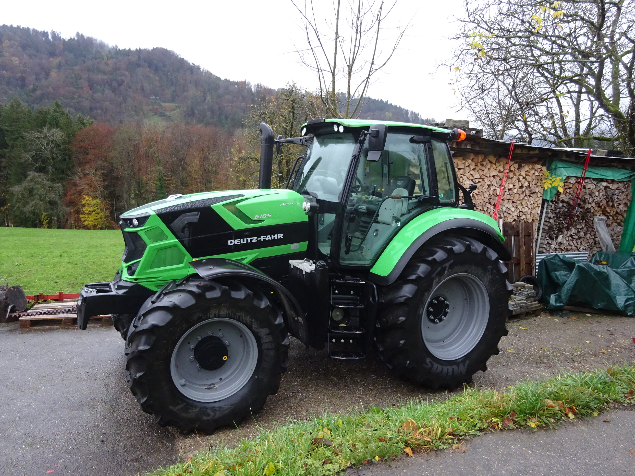 Traktor Deutz Agrotron 6165