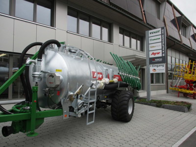 Agrar Druckfass Swissline 6500 mit Schleppschlauch