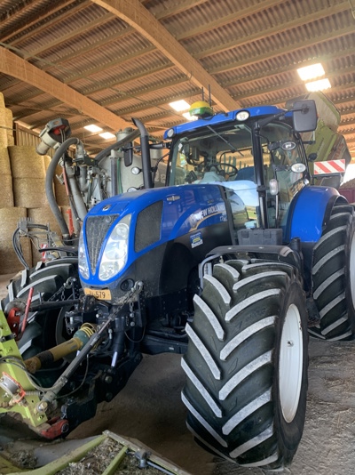 Tracteur NEW HOLLAND T7.185