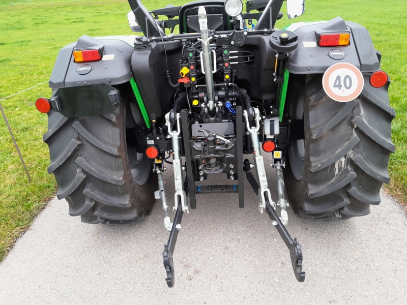 Traktor Deutz 5115 TB mit Überrollbügel
