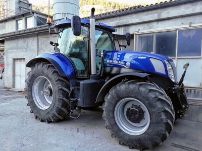 Traktor New Holland T7.270 BluePower