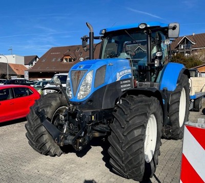 Traktor NEW Holland T7.210