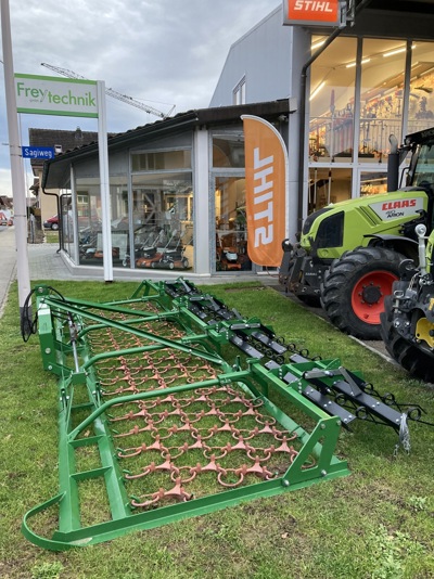 Wiesenegge Düvelsdorf 6 m mit Nachlaufstriegel