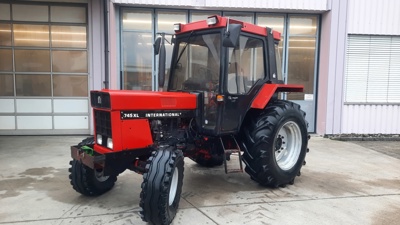 Traktor CASE IH 745