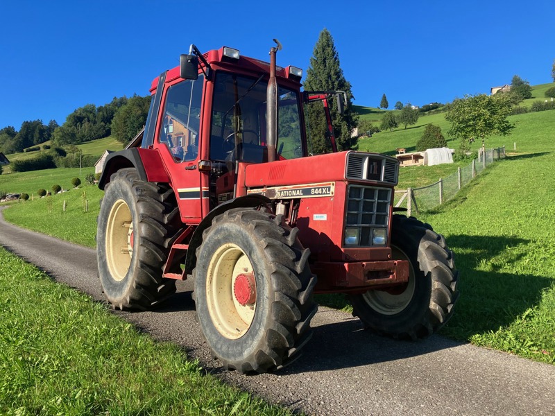 Case IH 844 AXL