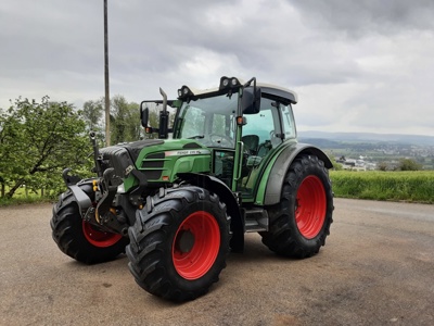 Traktor Fendt 211S
